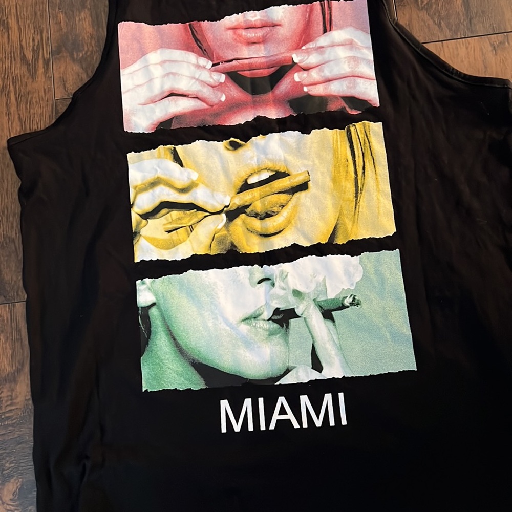 Miami Tank - Picture 2 of 2